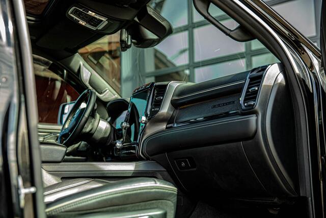 Dodge 1500 Ram 5.7 V8 4x4 Crew Cab Limited | LPG | Lucht vering | Stoel verwarming/verkoeling | Pano |