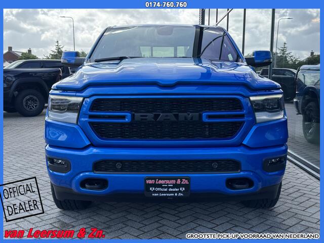 Dodge 1500 Ram V8 Built to Serve | Hydro Blue | Achteruitrijcamera