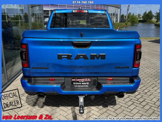 Dodge 1500 Ram V8 Built to Serve | Hydro Blue | Achteruitrijcamera
