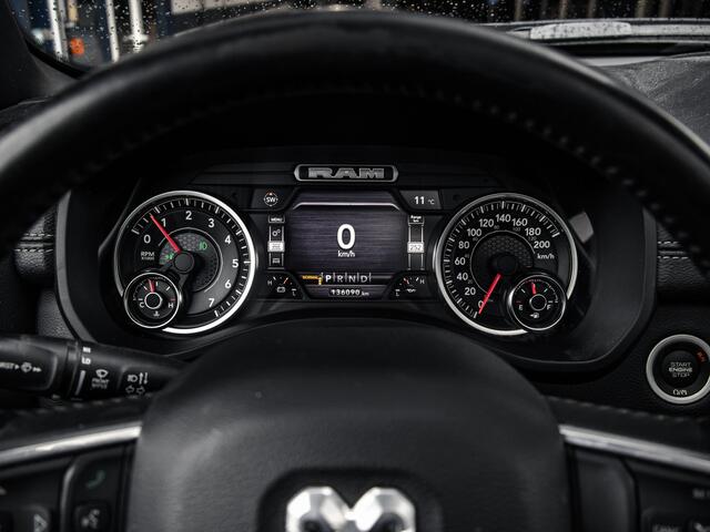 Dodge 1500 Ram Laramie Night 5.7L Hemi V8 Automaat 1e Eigenaar | 12" scherm | Luchtvering