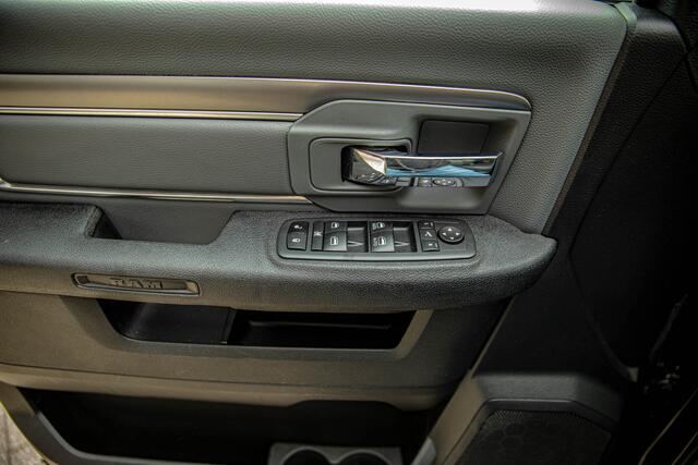 Dodge 1500 Ram 5.7 V8 4x4 Crew Cab 5'7 Orgineel Nederlands