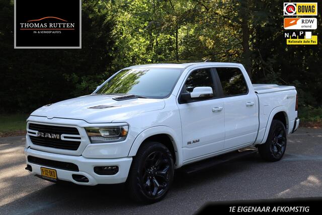 Dodge 1500 Ram 5.7 V8 4x4 Crew Cab Laramie Sport 2024 NAP | 1e eigenaar | Panorama dak | Elektrische lederen stoelen met memory | Alpine Audi | Android auto | LPG | Stoelverwarming + verkoeling | Trekhaak | Camera | Carplay | | Navigatie | Cruise control | Lichtmeta