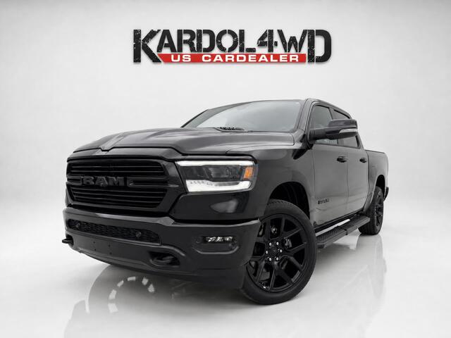 Dodge 1500 Ram Laramie Night Edition Modeljaar "24 | BOMVOL!| Panoramadak elect. | Luchtvering | Virtual cockpit | Adaptive cruise | Geheel rijklaar incl. LPG &Trekhaak| | Nieuwe Auto incl. LPG | Geheel rijklaarprijs |