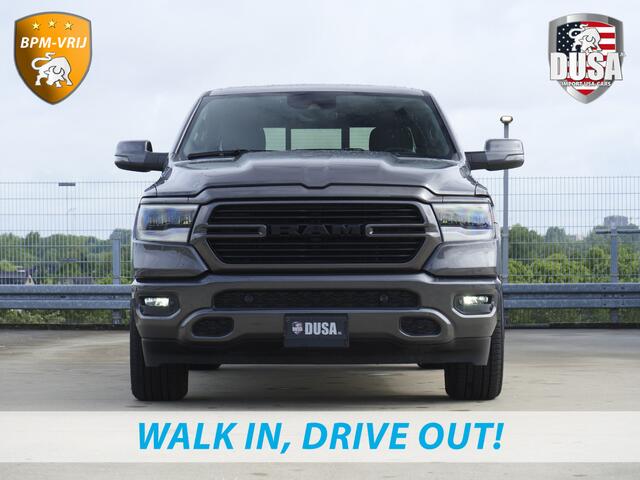 Dodge 1500 RAM | Laramie Sport | 5.7 V8 | HEMI | 4x4 | Crew Cab Panoramadak | Leder | Uconnect touchscreen | Nieuw binnen!