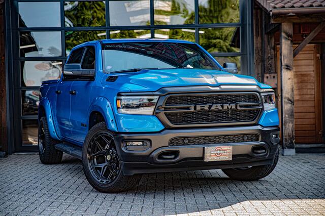Dodge 1500 Ram 5.7 V8 | wide body | 6 zits op kenteken | Panorama dak |