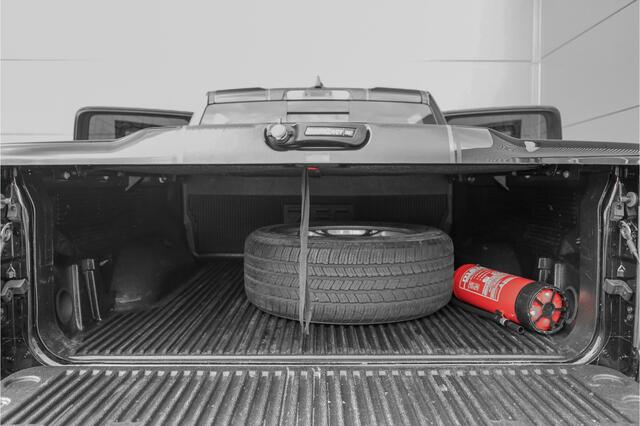 Dodge 1500 Ram 5.7 V8 4x4 Crew Cab Laramie Pano ACC Luchtvering NL Auto