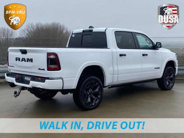 Dodge 1500 Ram | Limited | 5.7L HEMI | 4X4 Night Edition | Panoramadak | Luchtvering | BPM VRIJ Getoonde accessoires zijn verkrijgbaar tegen meerprijs