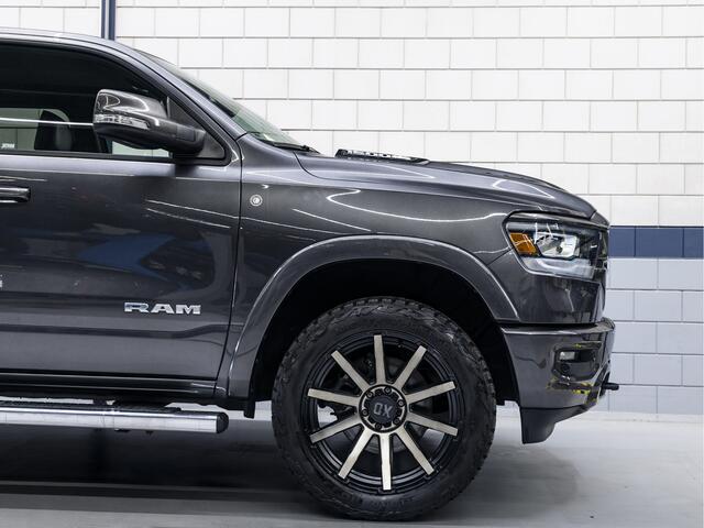 Dodge 1500 Ram 5.7 V8 4x4 Crew Cab Laramie | Custom wielenset | Luchtvering