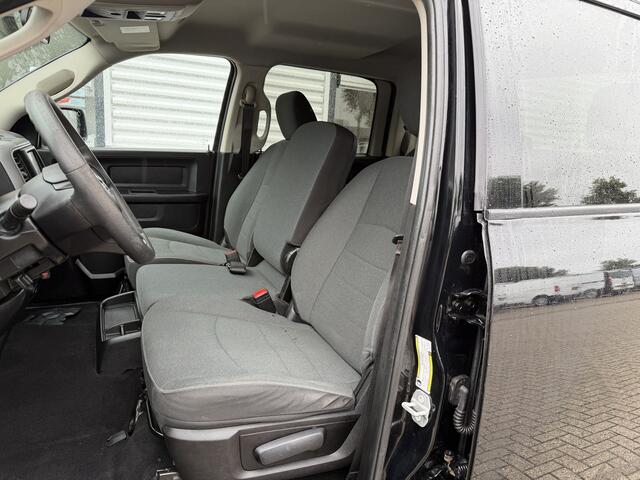Dodge 1500 RAM CLASSIC 4x4 / Prins LPG / luchtvering achter / trekhaak 3500 kg / 5 persoons / lease vanaf € 619 / cruise en climate control / navigatie / vaste prijs rijklaar € 37.750 ex btw