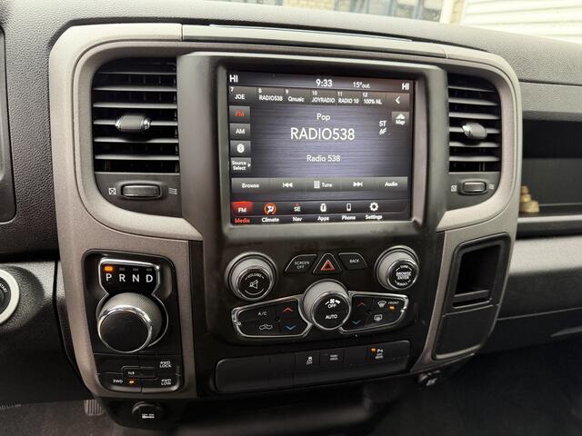 Dodge 1500 RAM CLASSIC 4x4 / Prins LPG / luchtvering achter / trekhaak 3500 kg / 5 persoons / lease vanaf € 619 / cruise en climate control / navigatie / vaste prijs rijklaar € 37.750 ex btw