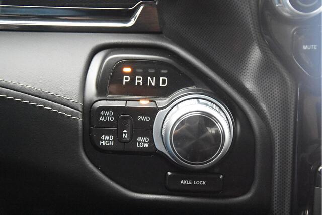 Dodge 1500 Ram 5.7 V8 4x4 Crew Cab Limited | Night pack |