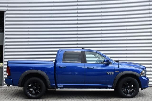 Dodge RAM PICKUP 1500 5.7 HEMI V8 QUAD CAB. 4x4 / LEDER / 20 LM. / ALPINE AUDIO