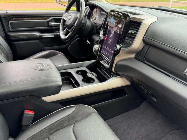 Dodge RAM PICKUP 5.7 V8 4x4 Laramie Lucht , Pano , 12 inch , 360