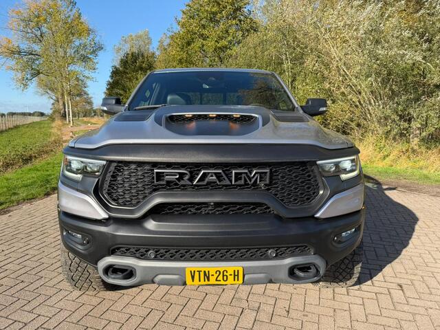 Dodge RAM PICKUP 