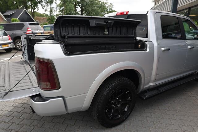 Dodge RAM PICKUP 5.7 V8 4X4 CREW CAB LARAMIE A/T VAN