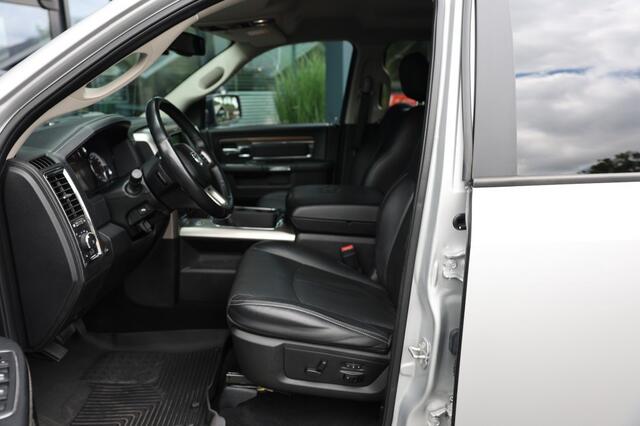 Dodge RAM PICKUP 5.7 V8 4X4 CREW CAB LARAMIE A/T VAN