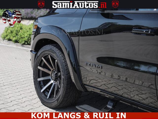Dodge RAM PICKUP LIMITED HULK | 5.7 V8 402PK HEMI | RAM VOL | HUD | LUCHTVERING | PANO | MWK KLEP | DC | 5 PERS | CREW CAB | DUBBELE CABINE | GRIJSKENETEKN | MEEST COMFORTABELE BEDRIJFSAUTO | | De specialist in Amerikaanse pick-ups in Nederland en Europa.