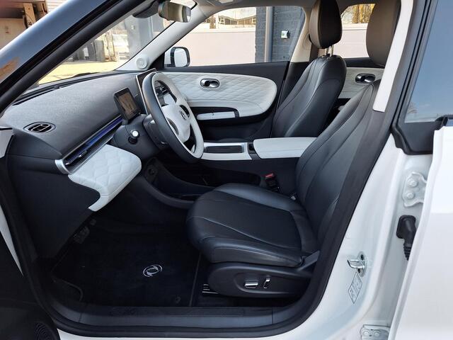 Dongfeng Box Launch Edition 42 kWh | 360° Camera | Adaptieve Cruise Control | Elektrisch Verstelbare Bestuurdersstoel + Geheugen | Stoelverwarming Bestuurder | Stoelventilatie Bestuurder | Apple Carplay | Android Auto | Sfeerverlichting | Elektrisch Inklapbare Buitens