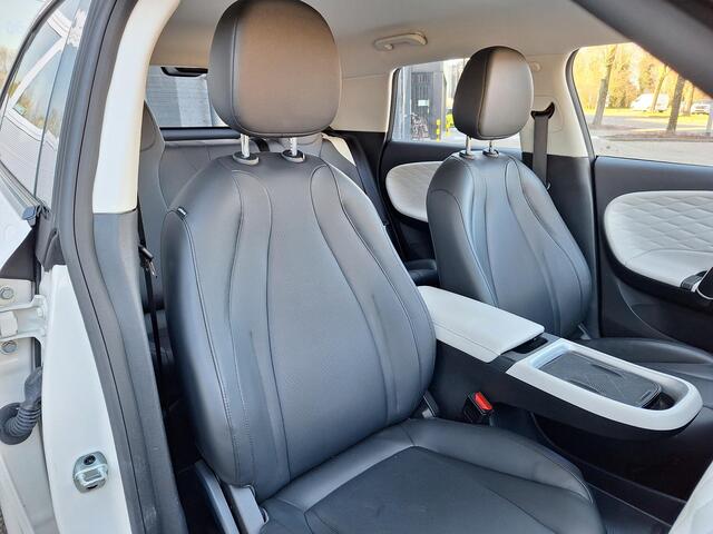 Dongfeng Box Launch Edition 42 kWh | 360° Camera | Adaptieve Cruise Control | Elektrisch Verstelbare Bestuurdersstoel + Geheugen | Stoelverwarming Bestuurder | Stoelventilatie Bestuurder | Apple Carplay | Android Auto | Sfeerverlichting | Elektrisch Inklapbare Buitens