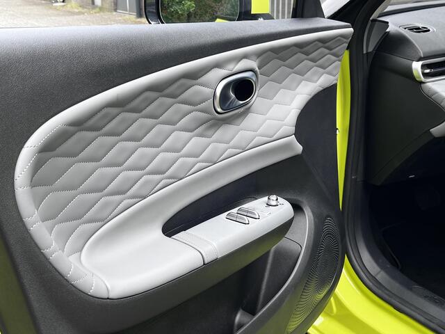 Dongfeng Box Launch Edition | 360° Camera | Adaptieve Cruise Control | Elektrisch Verstelbare Bestuurdersstoel + Geheugen | Stoelverwarming Bestuurder | Stoelventilatie Bestuurder | Apple Carplay | Android Auto | Sfeerverlichting | Elektrisch Inklapbare Buitenspiegels