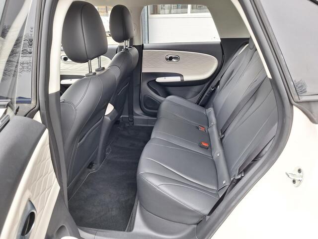 Dongfeng Box Launch Edition 42 kWh | 360° Camera | Adaptieve Cruise Control | Elektrisch Verstelbare Bestuurdersstoel + Geheugen | Stoelverwarming Bestuurder | Stoelventilatie Bestuurder | Apple Carplay | Android Auto | Sfeerverlichting | Elektrisch Inklapbare Buitens