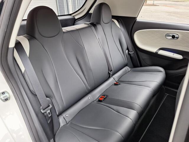 Dongfeng Box Launch Edition 42 kWh | 360° Camera | Adaptieve Cruise Control | Elektrisch Verstelbare Bestuurdersstoel + Geheugen | Stoelverwarming Bestuurder | Stoelventilatie Bestuurder | Apple Carplay | Android Auto | Sfeerverlichting | Elektrisch Inklapbare Buitens