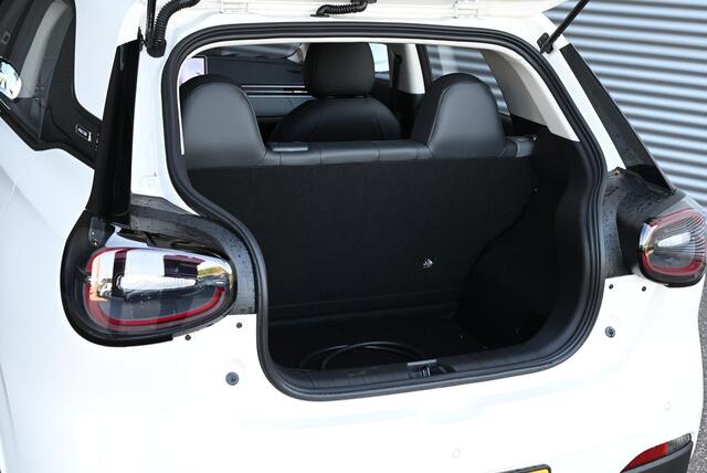 Dongfeng Box Launch Edition | 360° Camera | Adaptieve Cruise Control | Elektrisch Verstelbare Bestuurdersstoel + Geheugen | Stoelverwarming Bestuurder | Stoelventilatie Bestuurder | Apple Carplay | Android Auto | Sfeerverlichting | Elektrisch Inklapbare Buitenspiegels