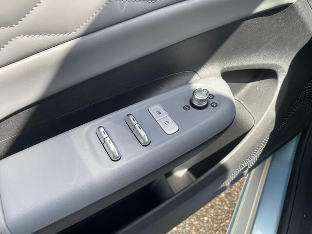 Dongfeng Box Launch Edition 42 kWh | 360° Camera | Adaptieve Cruise Control | Elektrisch Verstelbare Bestuurdersstoel + Geheugen | Stoelverwarming Bestuurder | Stoelventilatie Bestuurder | Apple Carplay | Android Auto | Sfeerverlichting | Elektrisch Inklapbare Buitens