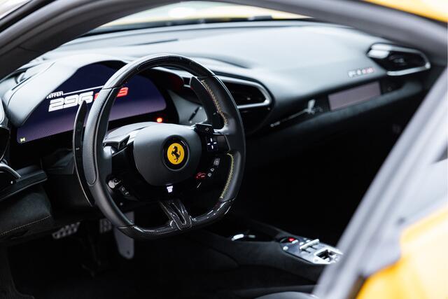 Ferrari 296 GTB 3.0 V6 | Lift | Carbon | Nero |
