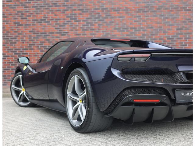 Ferrari 296 GTB 3.0 V6 | Blu America - Cuoio - Racing Seats