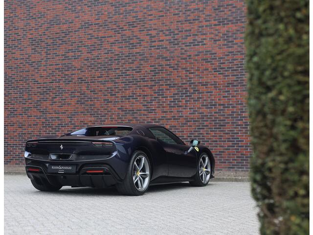 Ferrari 296 GTB 3.0 V6 | Blu America - Cuoio - Racing Seats