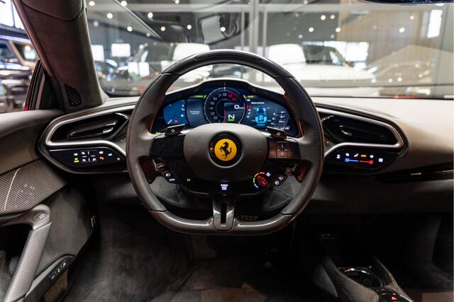 Ferrari 296 GTB TAILOR MADE CAVALCADE EDITION 3.0 V6 Painted Stripes Carbon Lift