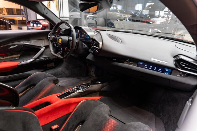 Ferrari 296 GTB TAILOR MADE CAVALCADE EDITION 3.0 V6 Painted Stripes Carbon Lift