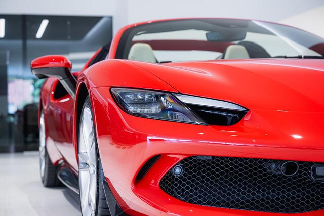 Ferrari 296 GTS - Kroymans Ferrari