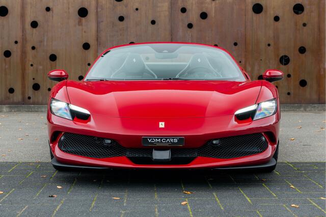 Ferrari 296 GTS 3.0 V6 | 1e Eigenaar | ACC | CarPlay | AFS | MyFerrari Connect | Daytona |