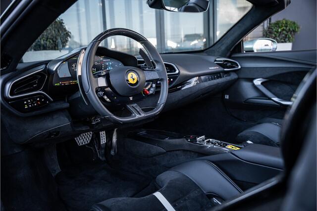 Ferrari 296 GTS 3.0 V6 - Verde Francesca | Spyder l 830PK! l Race Display l Racing Seats | Carbon