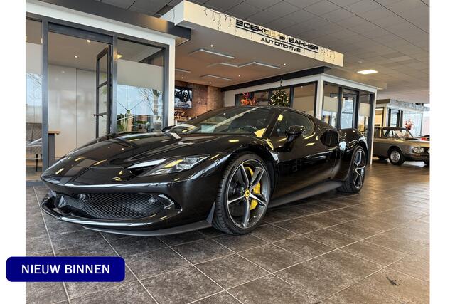 Ferrari 296 GTS 3.0 V6 830pk ** Kroymans ** Daytona Seats ** Lift ** HUD ** Pass Display ** Carbon Btw