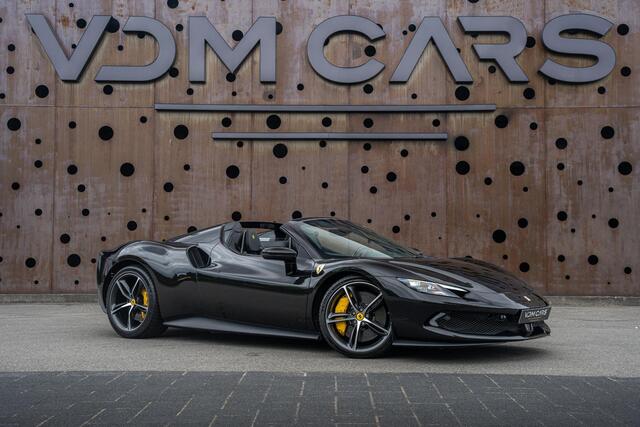 Ferrari 296 GTS 3.0 V6 | Akrapovic | Carbon Stoelen | CarPlay | AFS | Lift | Connect | Carbon | Orig. NL |
