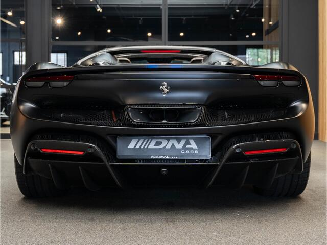 Ferrari 296 GTS Painted Stripes Full Carbon 296 3.0 V6 GTS Full PPF Mat BTW