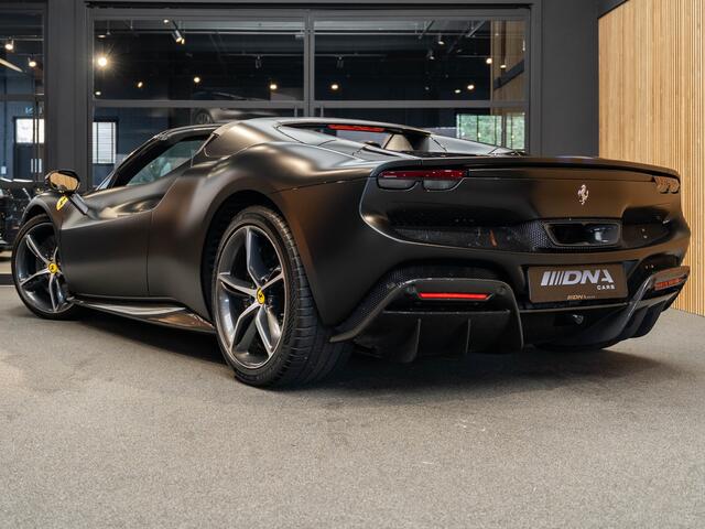 Ferrari 296 GTS Painted Stripes Full Carbon 296 3.0 V6 GTS Full PPF Mat BTW