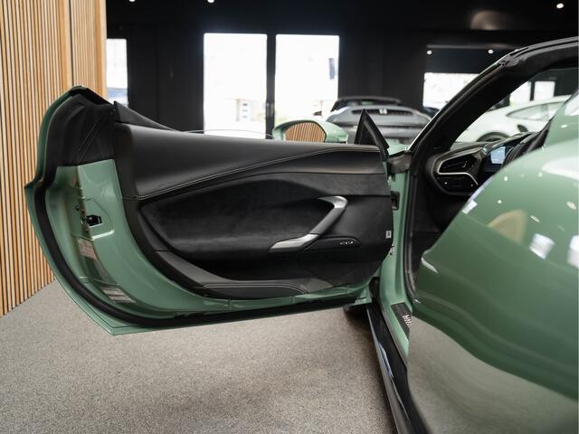 Ferrari 296 GTS V6 Carbon Exterieur Sport Stoelen 296 GTS 3.0 V6 JBL Head-Up