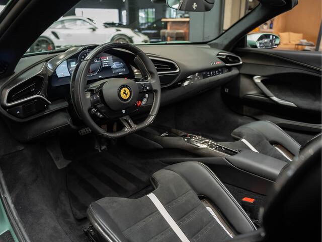 Ferrari 296 GTS V6 Carbon Exterieur Sport Stoelen 296 GTS 3.0 V6 JBL Head-Up