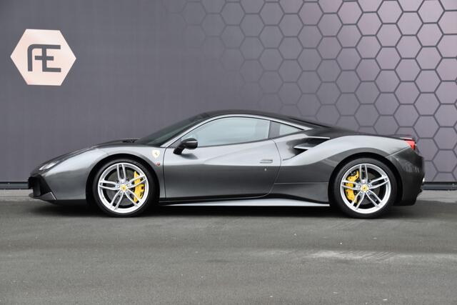 Ferrari 488 3.9 GTB HELE ORIGINEEL NEDERLANDS | CAPRISTO UITLAAT | ACHTERUITRIJCAMERA | LIFTING SYSTEEM | APPLE CARPLAY | BUMPY ROAD | SUBWOOFER |