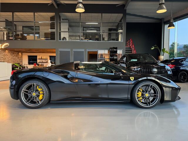 Ferrari 488 Spider, Ferrari Garantie, lift, camera, passenger display, racingseats, carbon int.