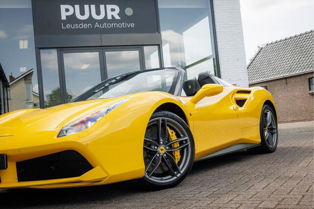 Ferrari 488 Spider 3.9 V8 Giallo Modena Goldrake Racing Seats - Carbon - Ferrari Service History