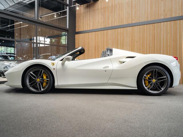 Ferrari 488 Spider HELE Carbon Sport Stoelen 3.9 V8 488 Spider JBL Passenger Display