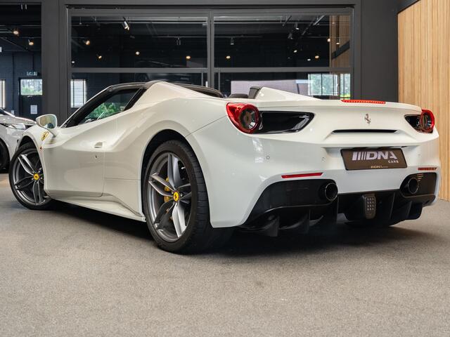 Ferrari 488 Spider HELE Carbon Sport Stoelen 3.9 V8 488 Spider JBL Passenger Display
