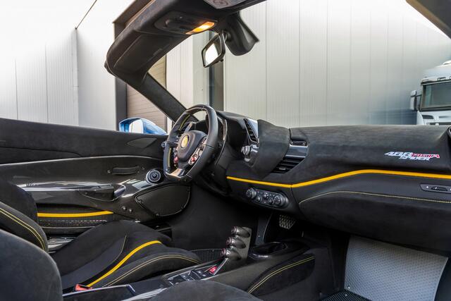 Ferrari 488 Pista Spider - Azzurro California - Carbon - Lift