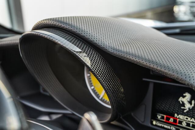 Ferrari 488 Pista Spider - Azzurro California - Carbon - Lift