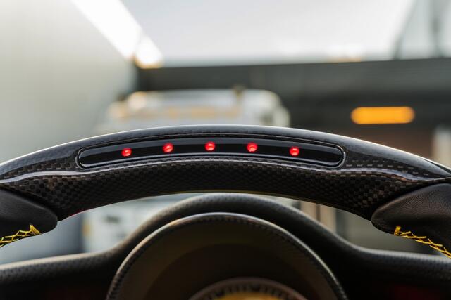 Ferrari 488 Pista Spider - Azzurro California - Carbon - Lift